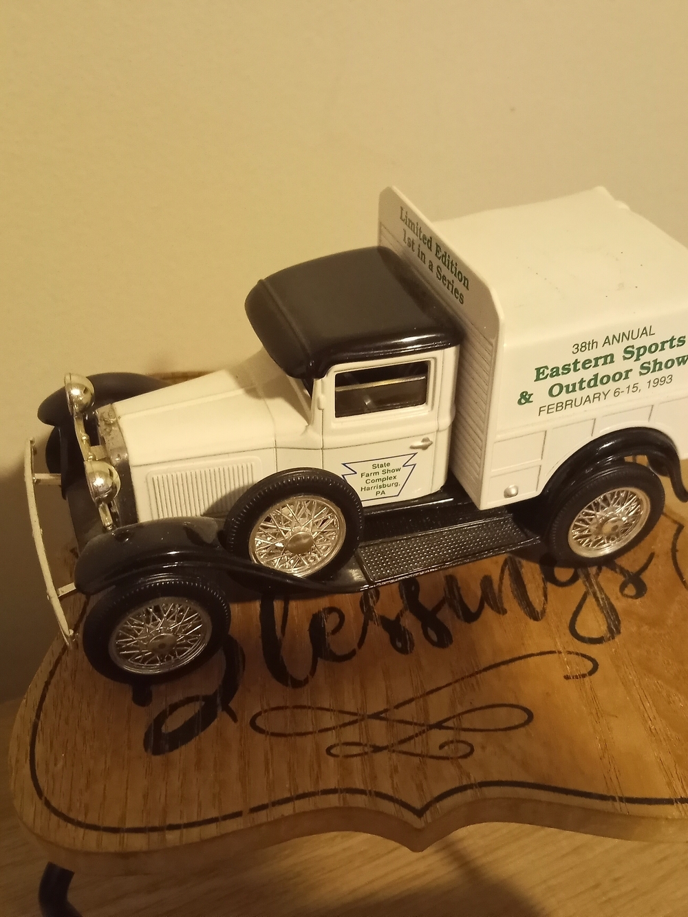 Die-Cast Model A Ford Puck-Up Delivery Truck ~ Free Shipping! ☆